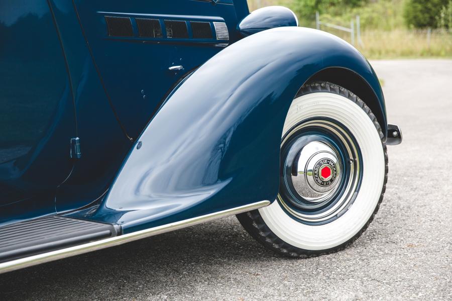 Детали экстерьера Packard Six Business Coupe (115-C 1088) 1937 года  (фото 16 из 28)